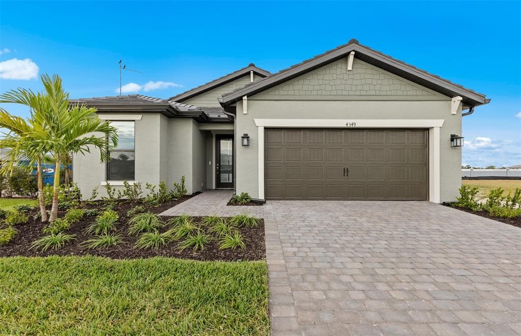 4415 LAKESIDE GROVE NORTH PORT, FL 34289