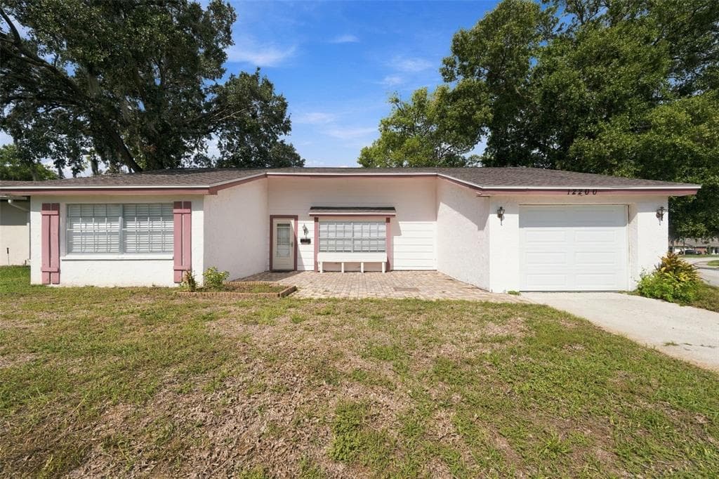 12200 BEAR CLAW LOOP HUDSON, FL 34667