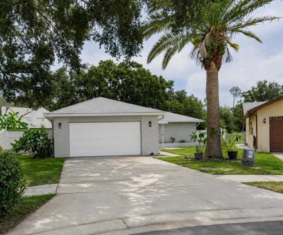 2308 LISTON CIRCLE PALM HARBOR, FL 34683