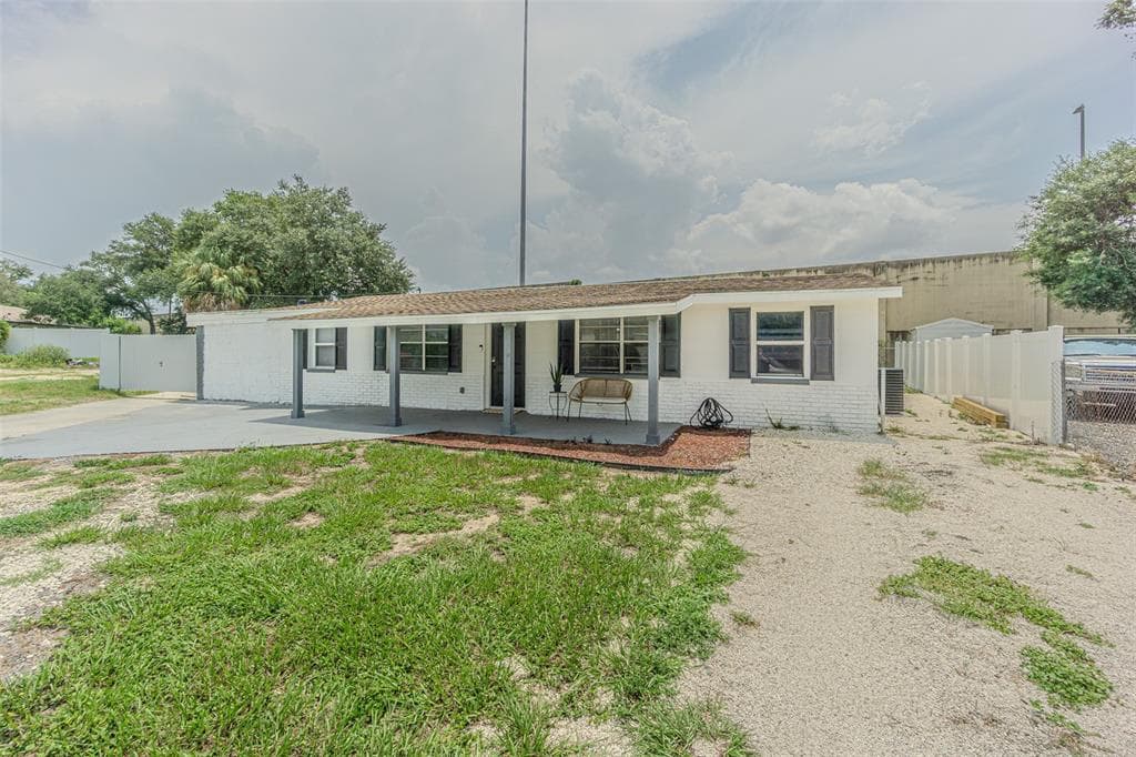5817 E 30TH AVENUE TAMPA, FL 33619