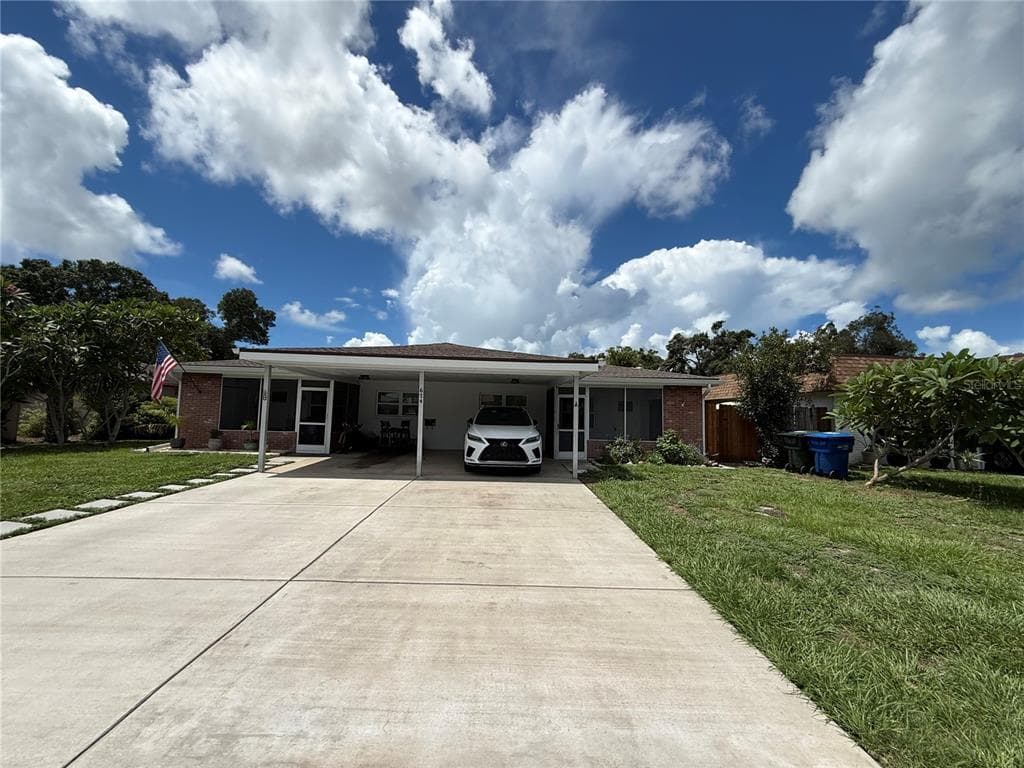 674 HERITAGE LANE UNIT A LARGO, FL 33770