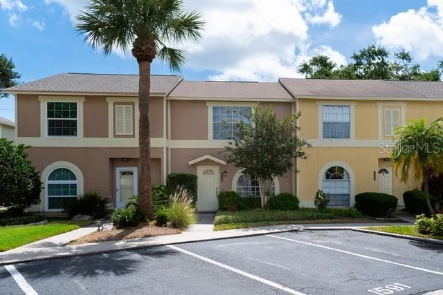 1594 CHATEAUX DE VILLE COURT CLEARWATER, FL 33764