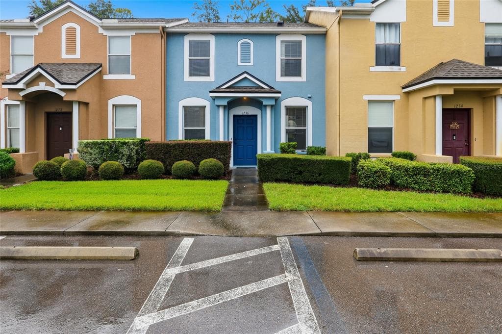 1236 BLENHEIM COURT WESLEY CHAPEL, FL 33543
