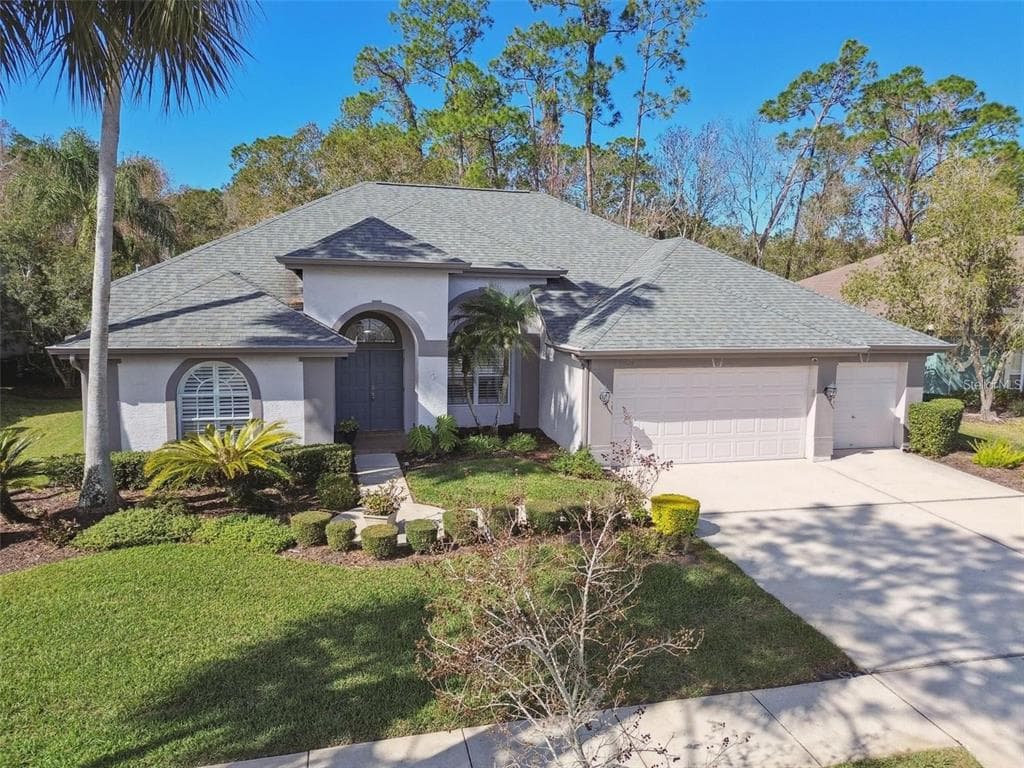 10524 GREENCREST DRIVE TAMPA, FL 33626