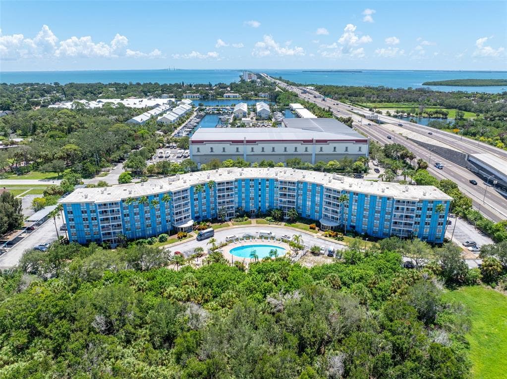 3315 58TH AVENUE S UNIT 617 ST PETERSBURG, FL 33712