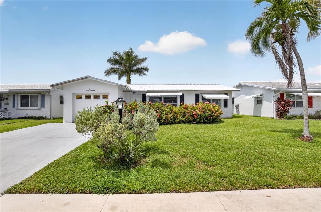 719 SW 18TH STREET BOYNTON BEACH, FL 33426