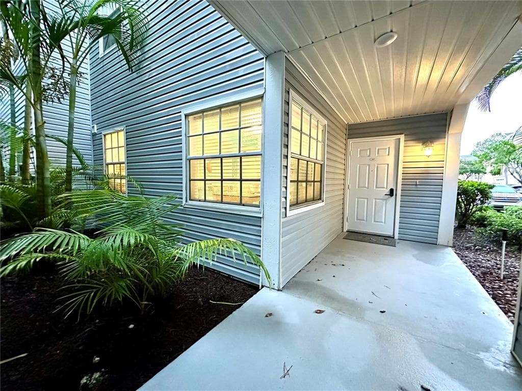 6825 STONES THROW CIRCLE N UNIT 1107 ST PETERSBURG, FL 33710