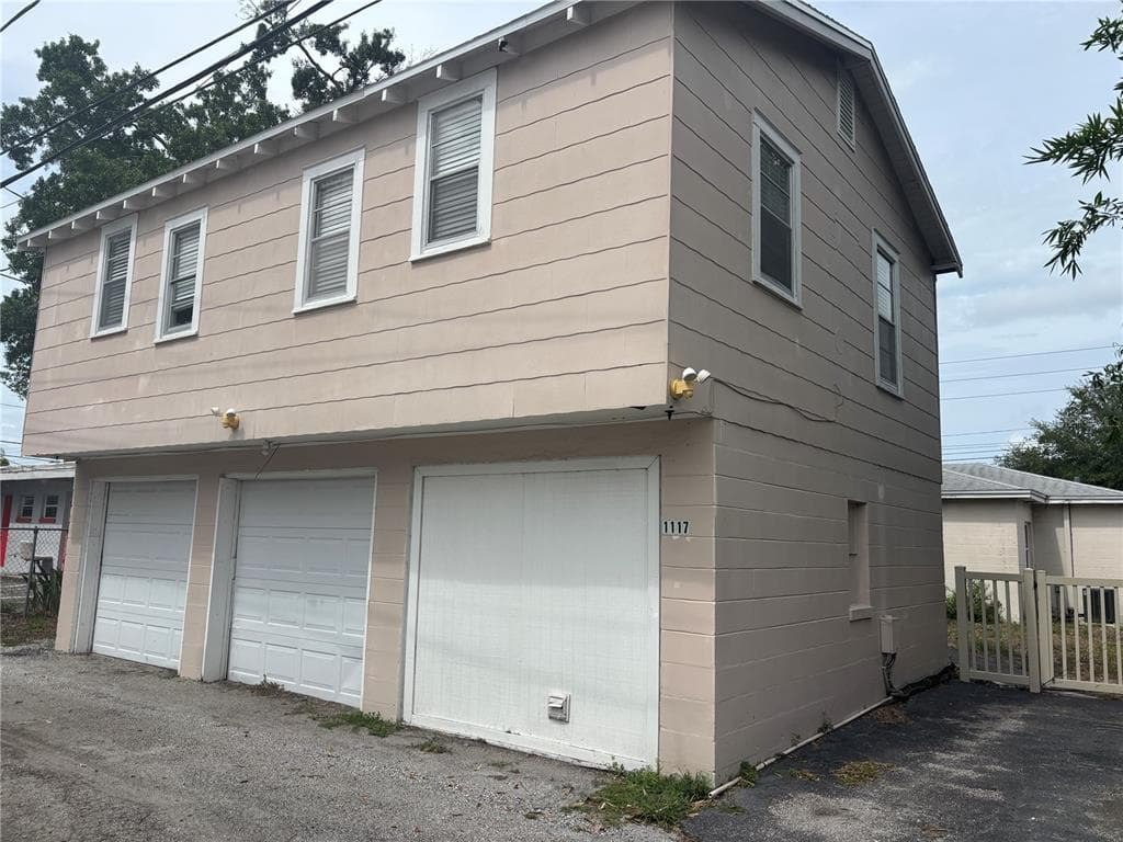 1117 16TH STREET N UNIT 1/2 ST PETERSBURG, FL 33705