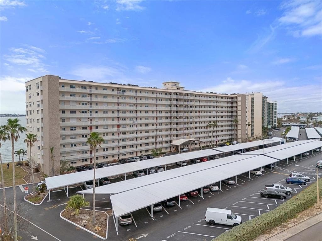 5980 SHORE BOULEVARD S UNIT 501 GULFPORT, FL 33707