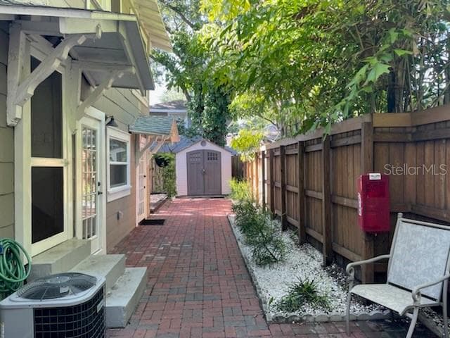 807 1/2 S FREMONT AVENUE UNIT #Upper TAMPA, FL 33606