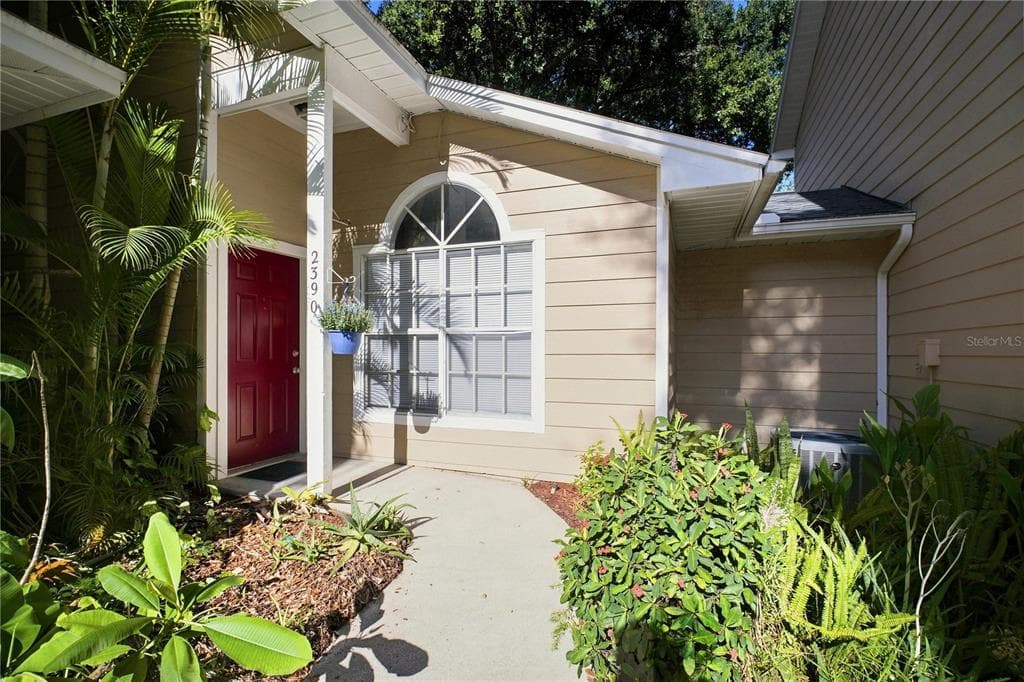 2390 GUN FLINT TRAIL PALM HARBOR, FL 34683