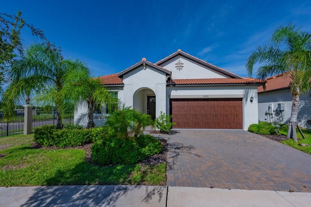 17253 STAR BANKS STREET WIMAUMA, FL 33598
