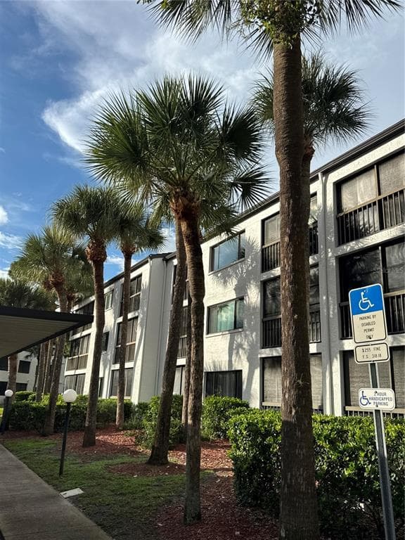 2593 COUNTRYSIDE BOULEVARD UNIT 7211