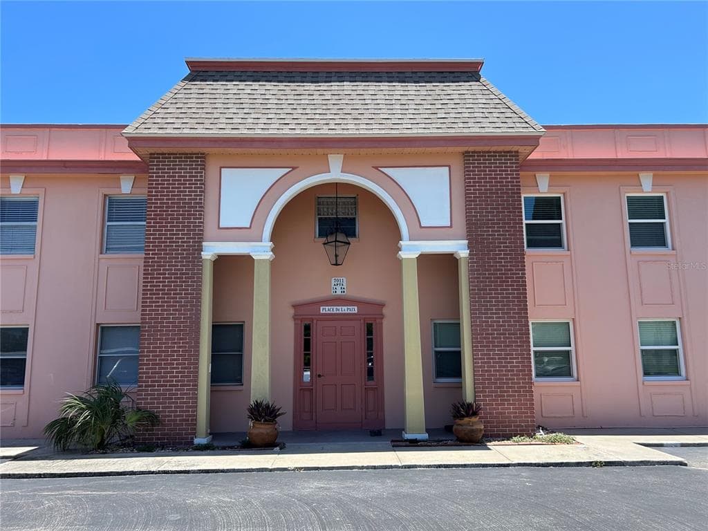 7011 PLACE DE LA PAIX UNIT 1A ST PETERSBURG, FL 33707