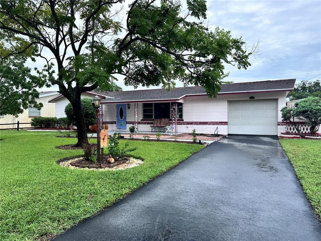 6026 44TH AVENUE N KENNETH CITY, FL 33709