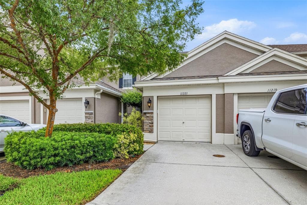11221 WINDSOR PLACE CIRCLE TAMPA, FL 33626