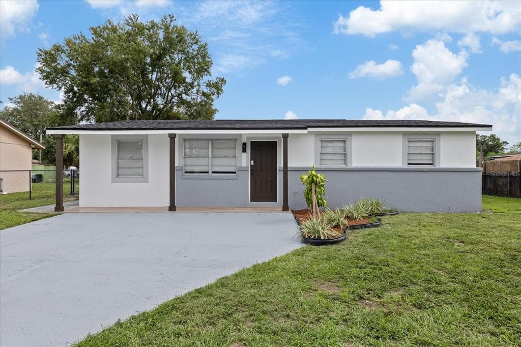 8303 BAHIA AVENUE TAMPA, FL 33619