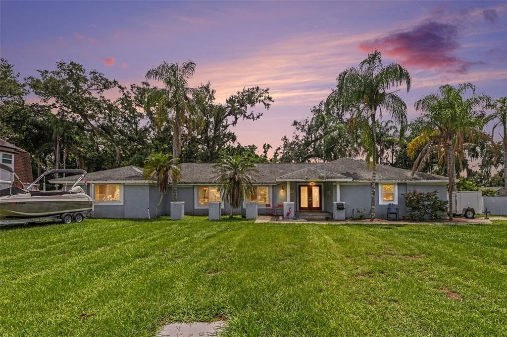 1307 BRANTWOOD DRIVE VALRICO, FL 33594