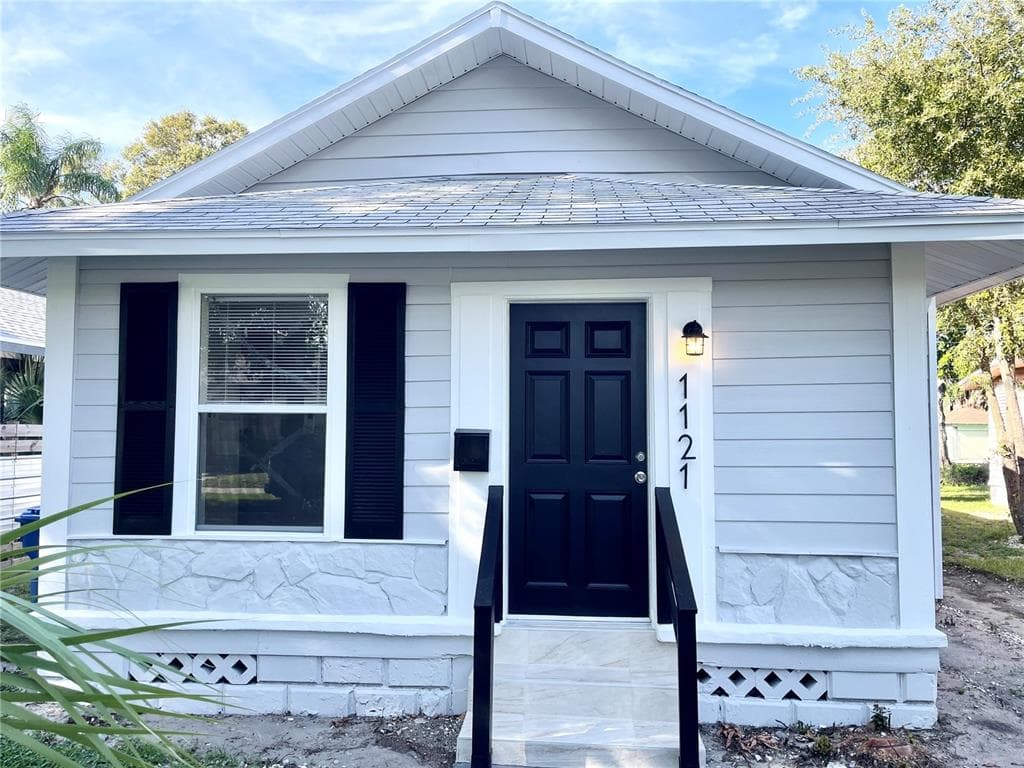 1121 10TH AVENUE S ST PETERSBURG, FL 33705