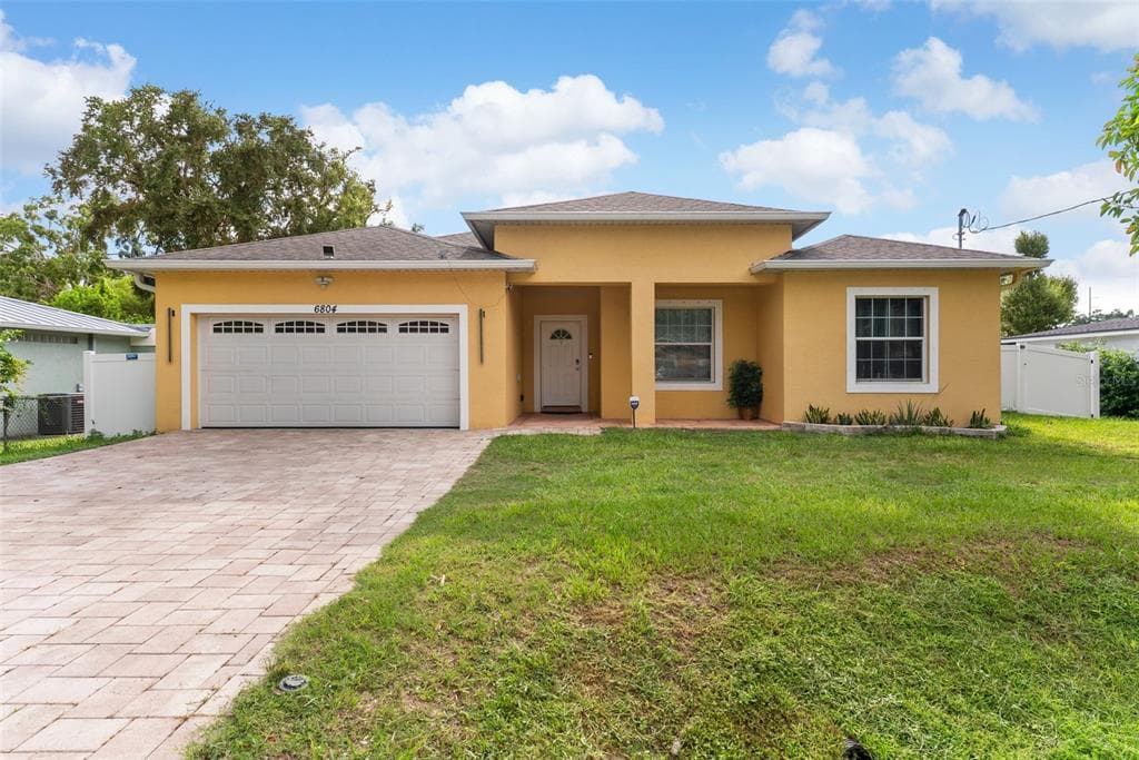 6804 N HIMES AVENUE TAMPA, FL 33614