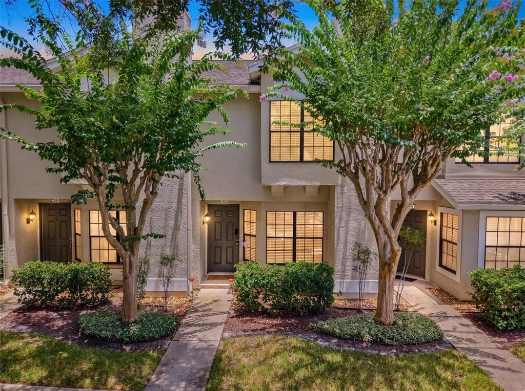 5100 BURCHETTE ROAD UNIT 905 TAMPA, FL 33647