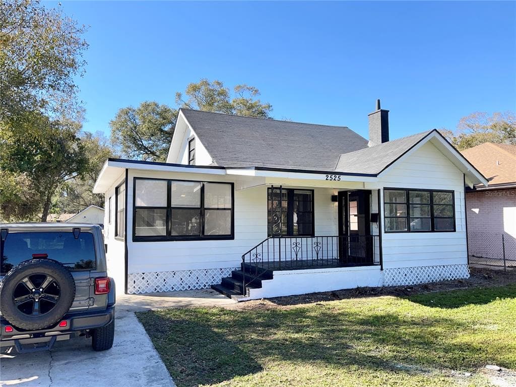 2525 37TH STREET S ST PETERSBURG, FL 33711
