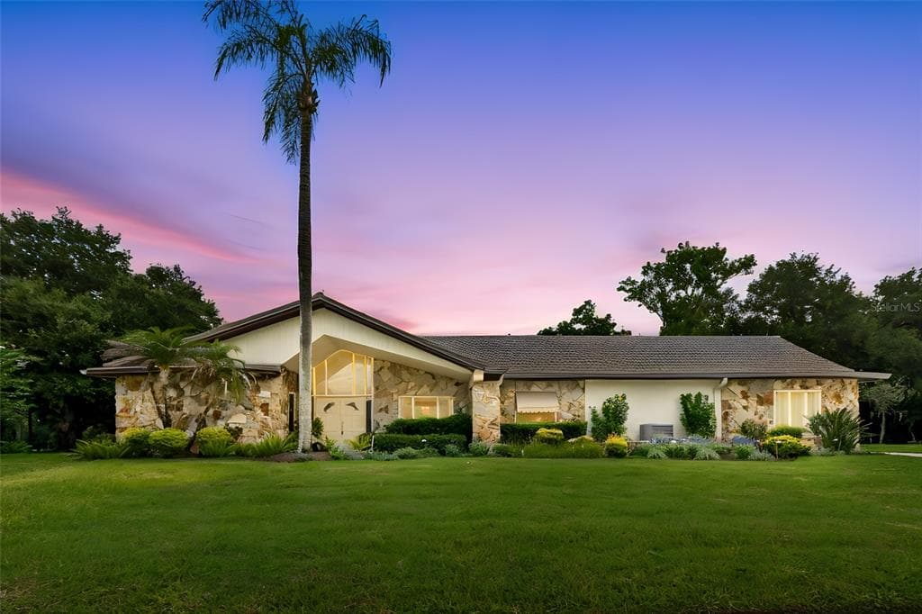 2364 VIOLET PL PALM HARBOR, FL 34685