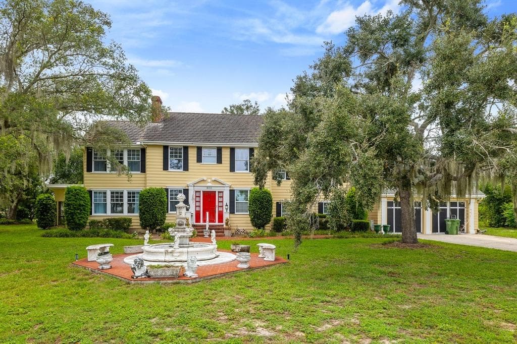 800 W LAKE ELBERT DRIVE NE WINTER HAVEN, FL 33881