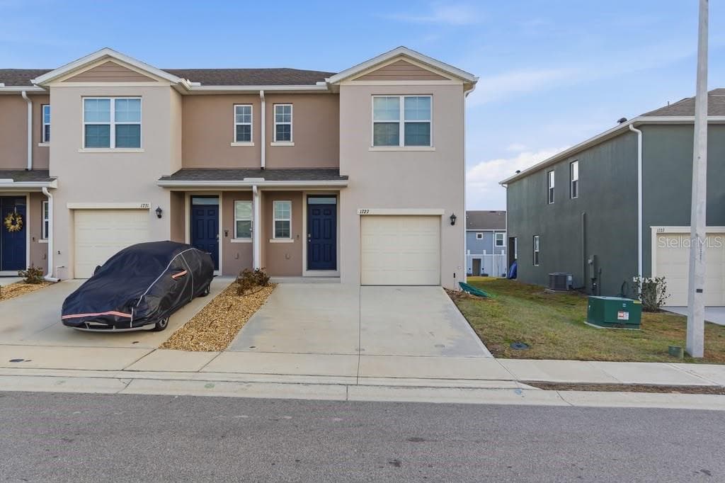 1727 WOODEN STREET