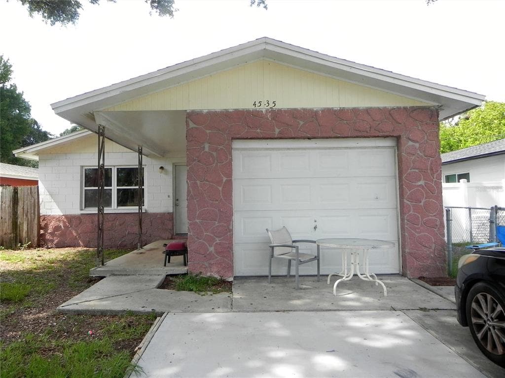 4535 21ST AVENUE S ST PETERSBURG, FL 33711
