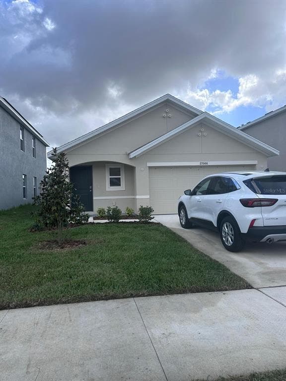 37066 KINGS CROWN DRIVE ZEPHYRHILLS, FL 33541
