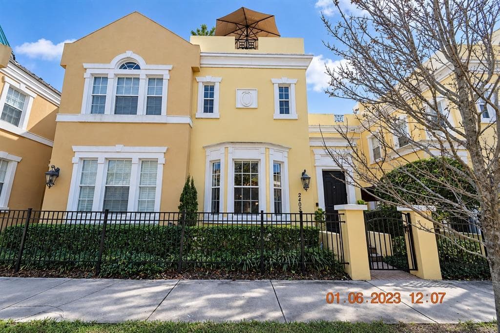 2405 VICTORIA GARDENS LANE UNIT 2405