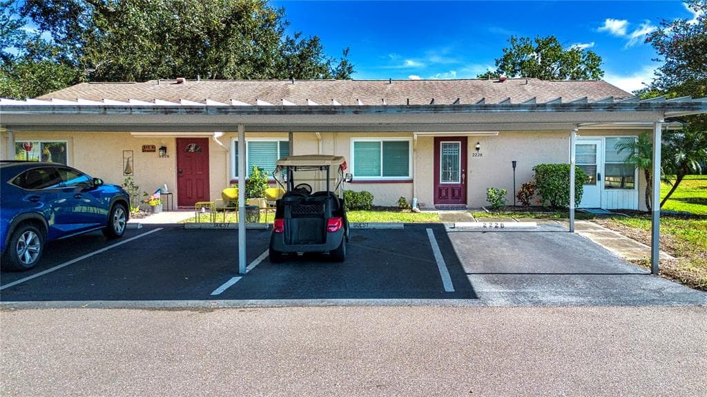 2228 GREENHAVEN DRIVE UNIT 384 SUN CITY CENTER, FL 33573