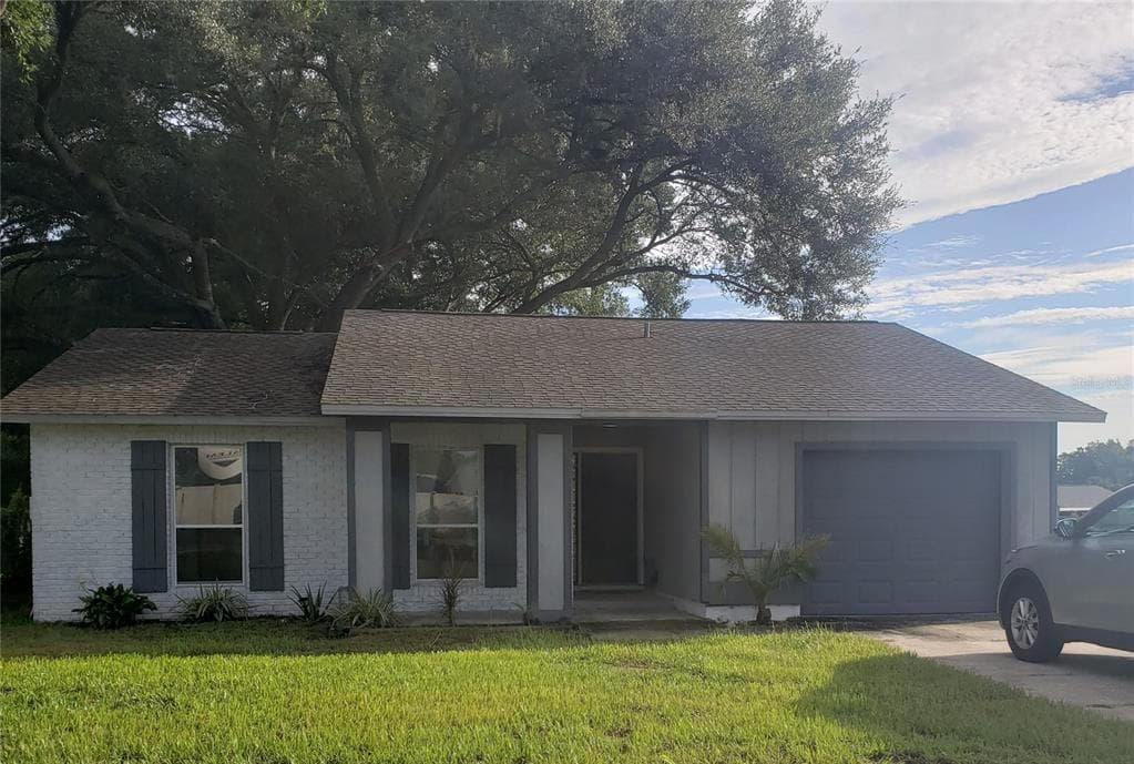 404 KING LOUIS COURT SEFFNER, FL 33584
