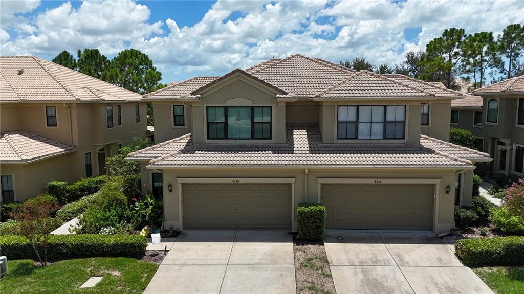 8240 ACADIAN LANE SEMINOLE, FL 33777
