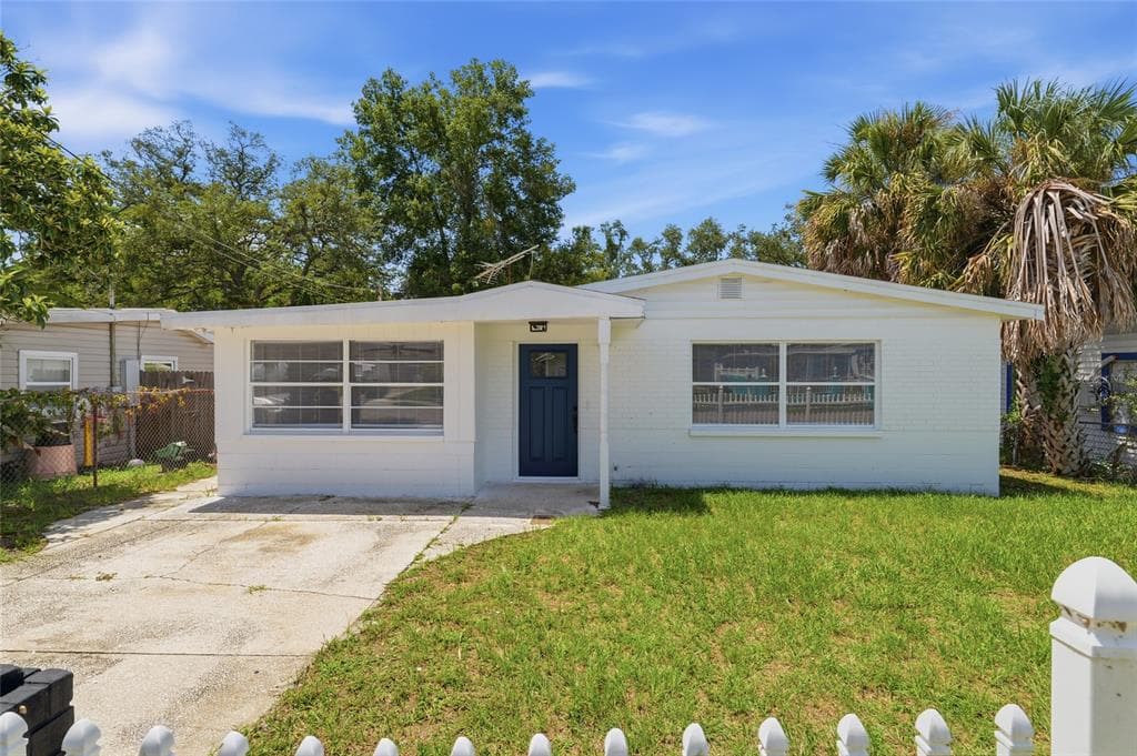 4009 E POWHATAN AVENUE TAMPA, FL 33610