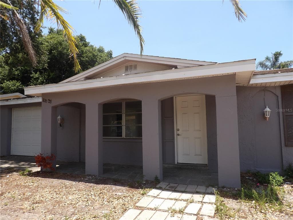 10025 BRANDYWINE LANE PORT RICHEY, FL 34668