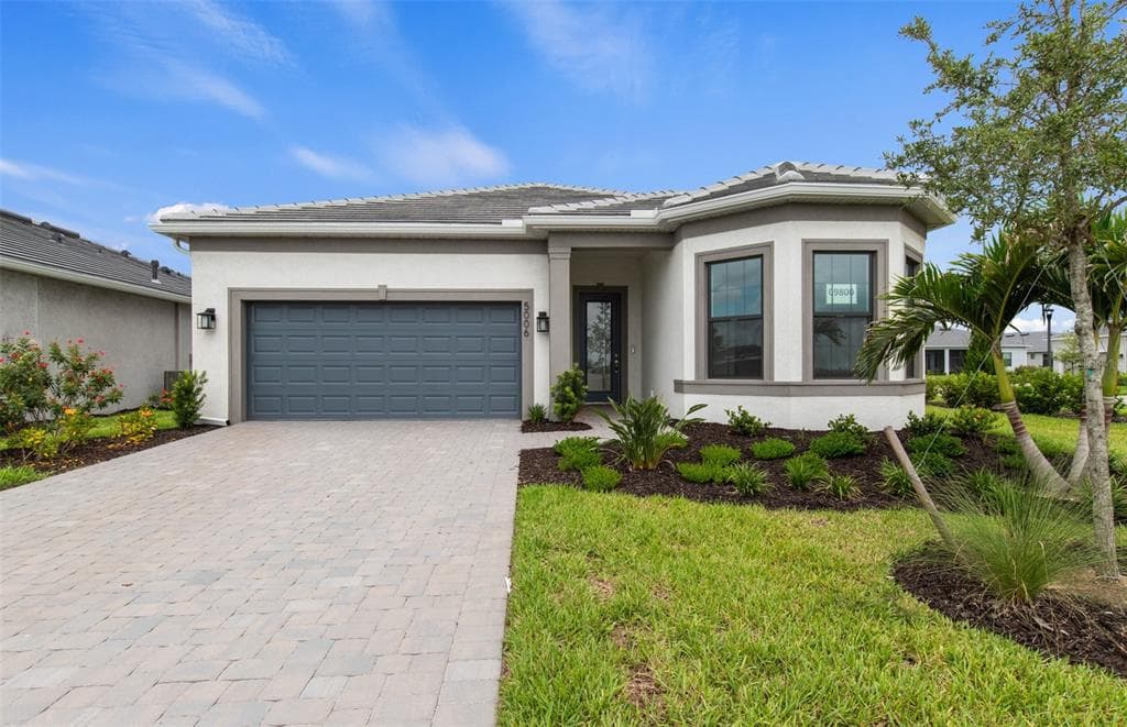 5006 GOLDEN SHORE COURT LAKEWOOD RANCH, FL 34211
