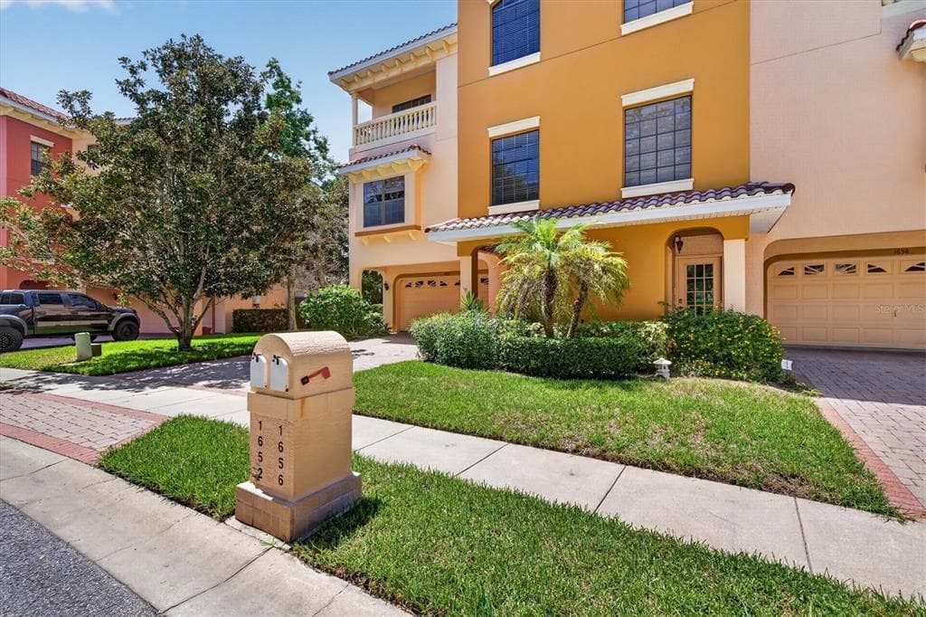 1652 CITRINE TRAIL TARPON SPRINGS, FL 34689