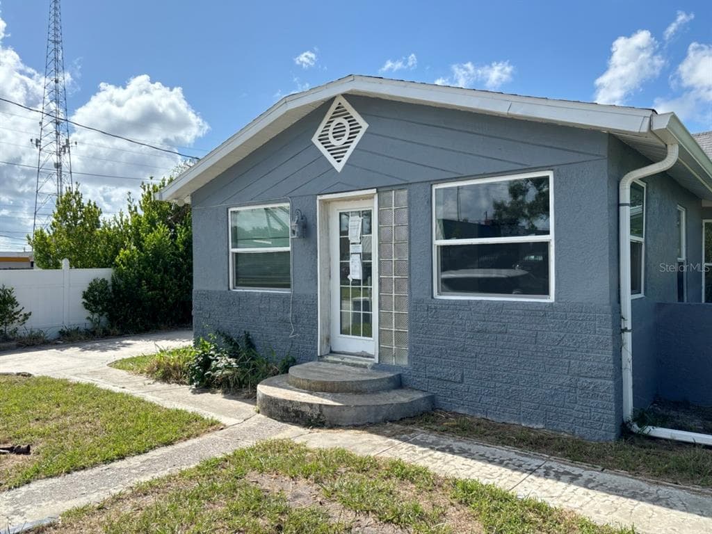 1169 KINGSLEY STREET CLEARWATER, FL 33756