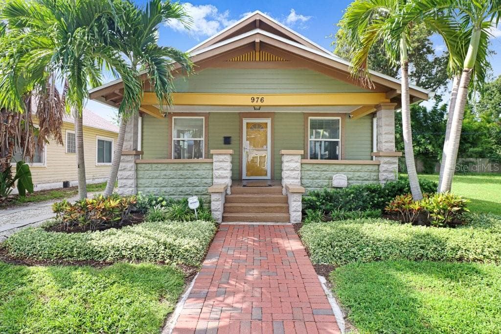 976 8TH AVENUE S ST PETERSBURG, FL 33705