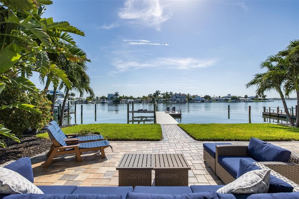 2501 BAY BOULEVARD INDIAN ROCKS BEACH, FL 33785
