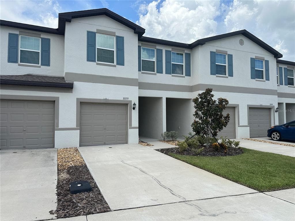 32235 POWDERPUFF MIMOSA DRIVE SAN ANTONIO, FL 33576