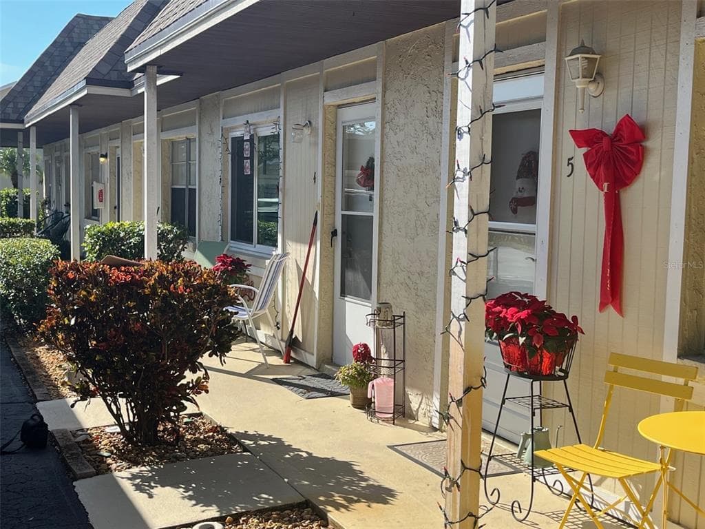 670 GREEN VALLEY ROAD UNIT F5 PALM HARBOR, FL 34683