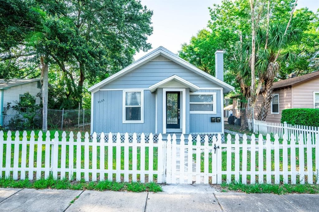 2625 4TH AVENUE S ST PETERSBURG, FL 33712