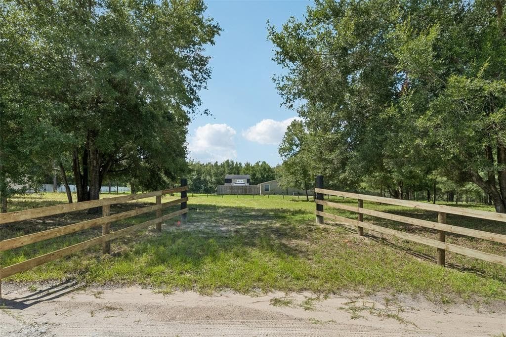 0 RAISER RD DADE CITY, FL 33525