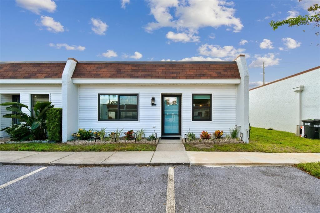9032 MISSION OAKS BOULEVARD UNIT F SEMINOLE, FL 33776