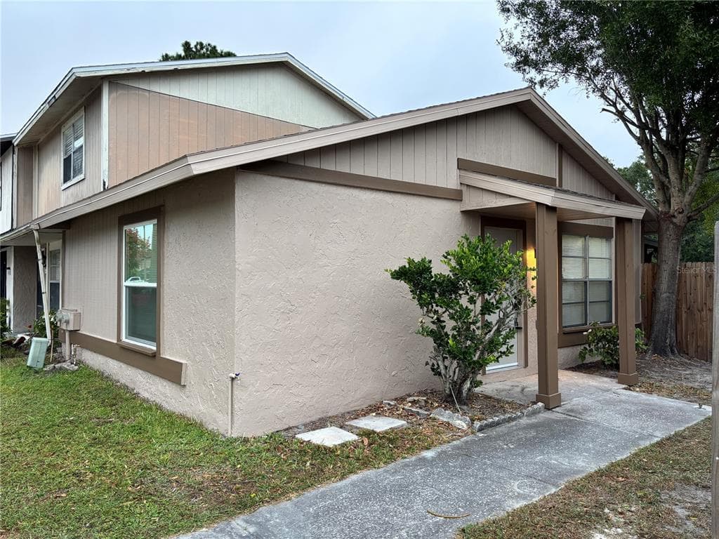 14025 VILLAGE VIEW DRIVE TAMPA, FL 33624