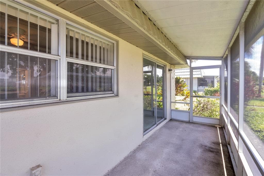 201 KINGS BOULEVARD UNIT 5 SUN CITY CENTER, FL 33573