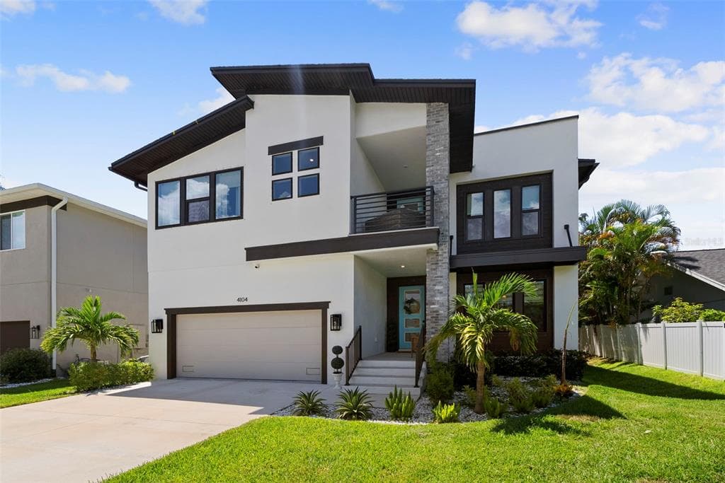 4104 W CLEVELAND STREET TAMPA, FL 33609